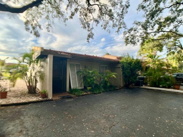 Lake Sandra, 15167 Montrose Rd, Miami Lakes, Florida 33016, image 3