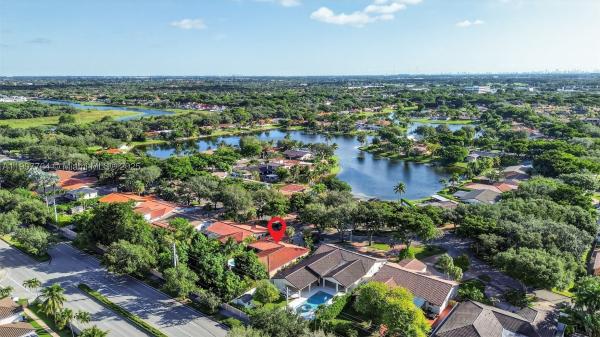 Lake Glenn Ellen, 15010 Dunbarton Pl, Miami Lakes, Florida 33016, image 1