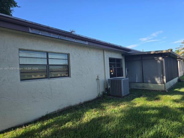 Westlake, 9803 NW 75th Ct, Tamarac, Florida 33321, image 2
