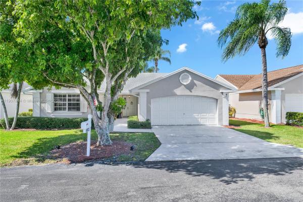 North Gate, 662 SE 27th Dr, Homestead, Florida 33033, image 1