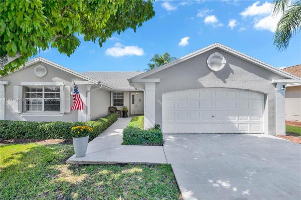 North Gate, 662 SE 27th Dr, Homestead, Florida 33033, image 2