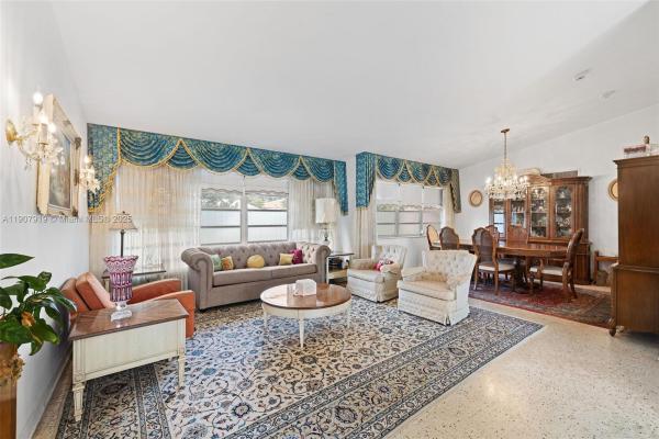 Surprise Lake, 4601 Royal Palm Ave, Miami Beach, Florida 33140, image 2