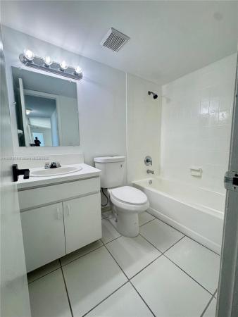 International Park, 11780 SW 18th St #528-2, Tamiami, Florida 33175, image 2