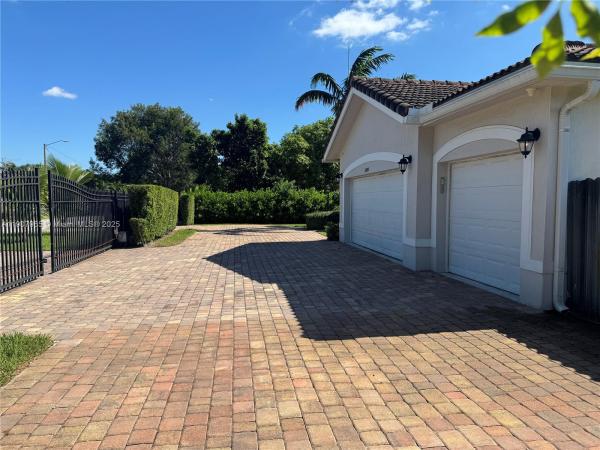 Estate Mansions, 12800 SW 222nd St, Goulds, Florida 33170, image 2