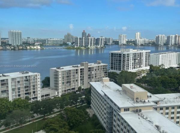 Winston Towers 400, 231 174th St #2202, Sunny Isles Beach, Florida 33160, image 2