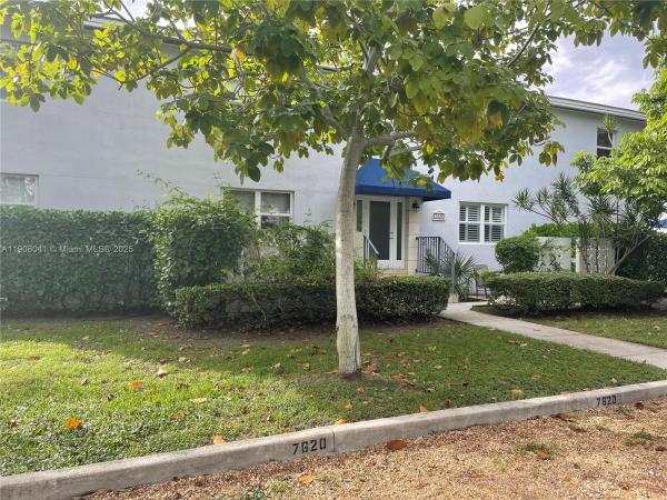  #19C, Unincorporated Dade County, Florida 33143, image 1