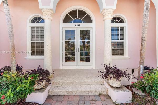 Tomkus, 705 Ocean Dr, Juno Beach, Florida 33408, image 1