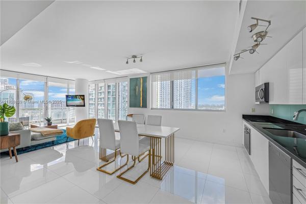 Mint At Riverfront, 92 SW 3rd St #2405, Miami, Florida 33130, image 1