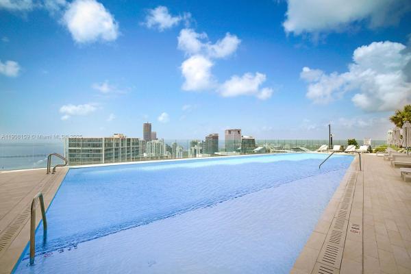  #1907W, Miami, Florida 33131, image 1