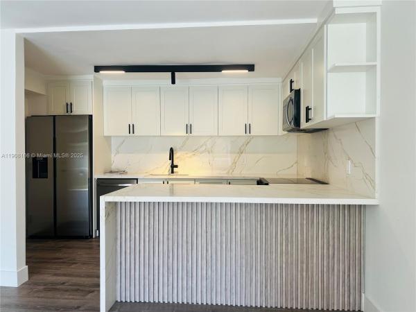 Laser, 201 Jefferson Ave #4C, Miami Beach, Florida 33139, image 1