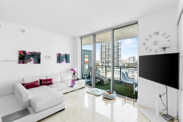 The Ivy At Riverfront, 90 SW 3rd St #1209, Miami, Florida 33130, image 1