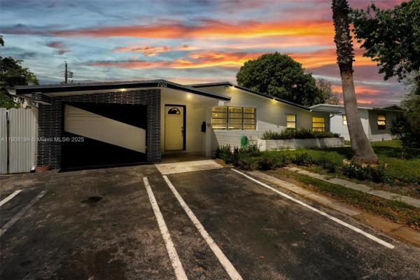 Boulevard Heights, 700 SW 67th Ave, Pembroke Pines, Florida 33023, image 1