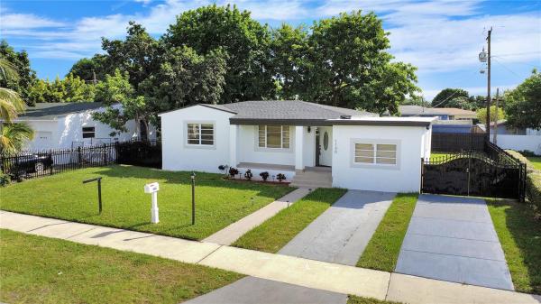 Cravero Lake Shore Estates, 1130 NW 91st St, Pinewood, Florida 33150, image 2