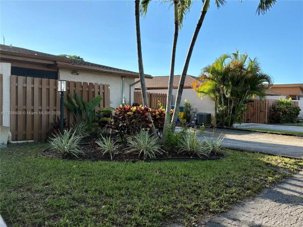 Cedarwood Villas, 2050 SW 24th Cir, Boynton Beach, Florida 33426, image 1