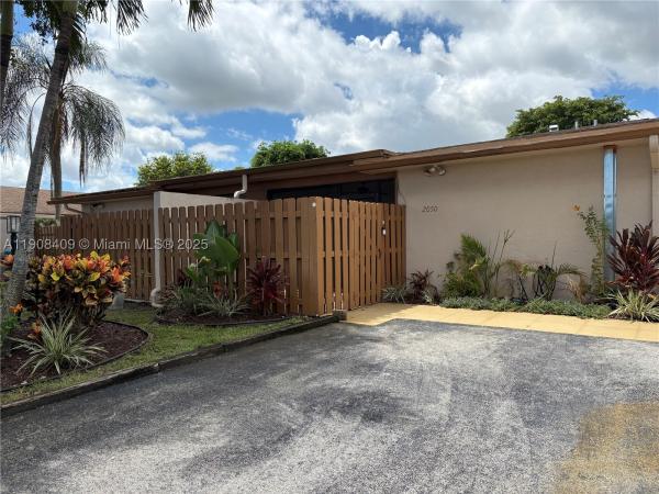 Cedarwood Villas, 2050 SW 24th Cir, Boynton Beach, Florida 33426, image 1