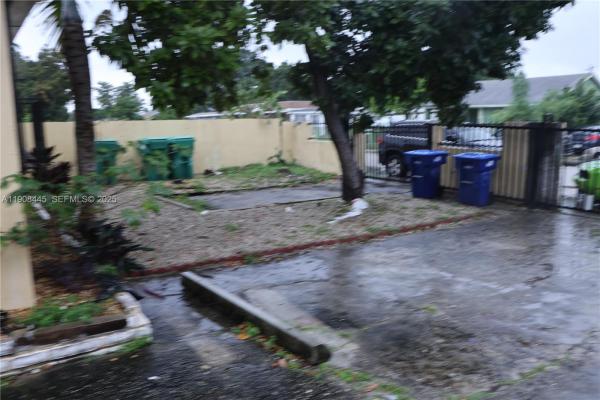 836 NW 101st St, Miami, Florida 33150, image 1