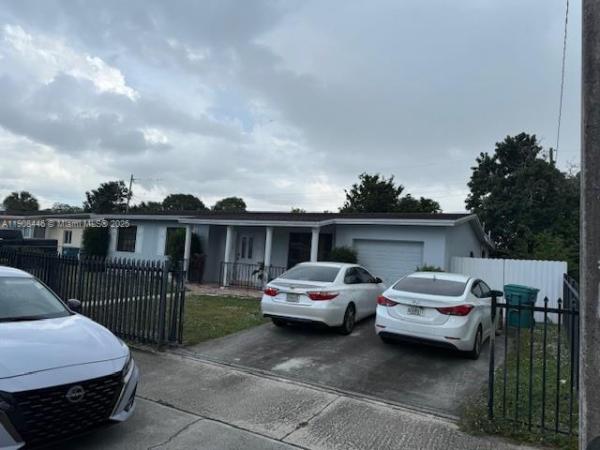 Carol City, 3730 NW 194th St, Miami Gardens, Florida 33055, image 3