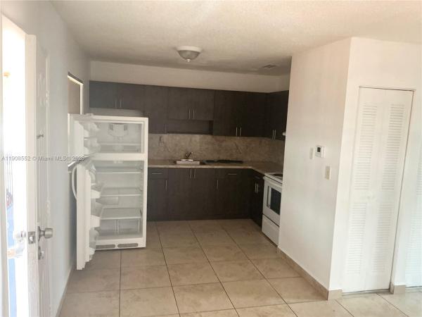 Hialeah Residential, 256 E 7th St, Hialeah, Florida 33010, image 1