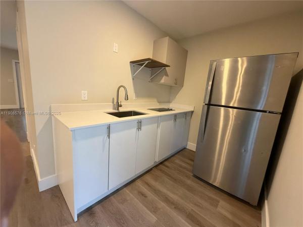 Pinehurst, 126 NE 19th Ave, Pompano Beach, Florida 33060, image 2