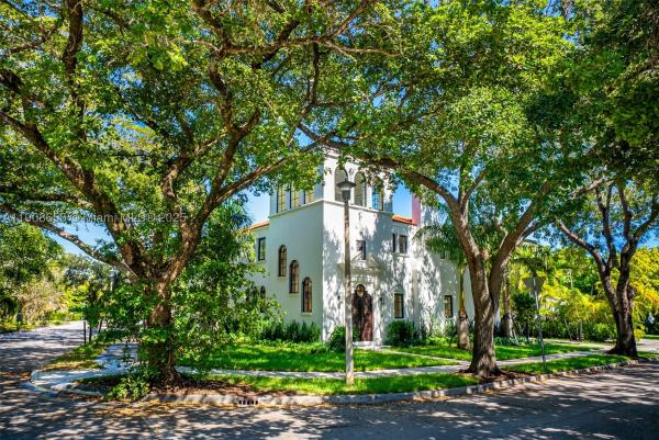 Bayshore, 601 NE 56th St, Miami, Florida 33137, image 1