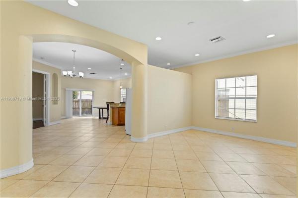 Collier City, 2588 NW 5th St, Pompano Beach, Florida 33069, image 2