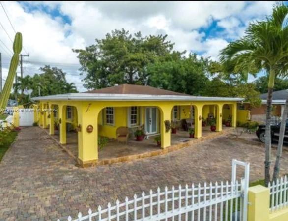 Hialeah Residential, 880 E 28th St, Hialeah, Florida 33013, image 2