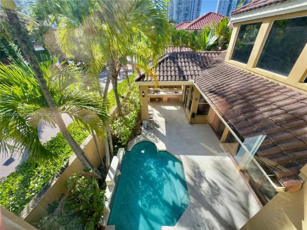 Island Way, 3728 NE 208th Ter #3728, Aventura, Florida 33180, image 1