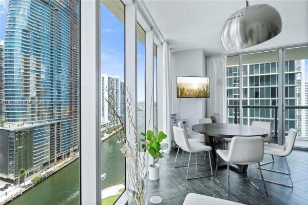 Icon Brickell Tower 3, 485 Brickell Ave #2302, Miami, Florida 33131, image 1