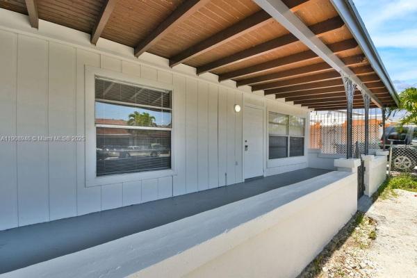 Kings Gardens, 18947 NW 45th Ave, Miami Gardens, Florida 33055, image 2