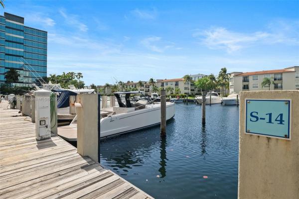 Uptown Marina Lofts, 3029 NE 188th St #821, Aventura, Florida 33180, image 2