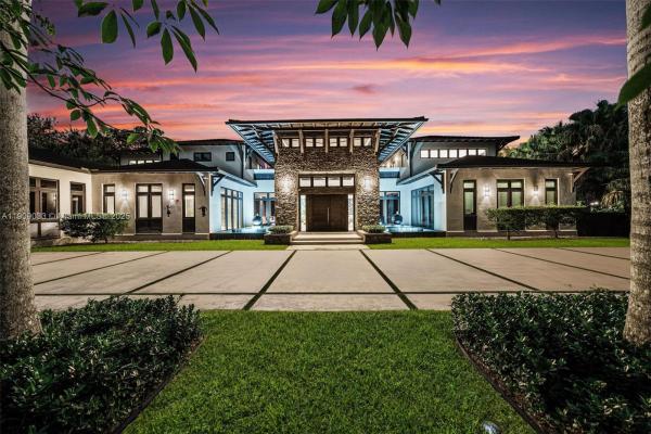 North Pinecrest, 8961 SW 62nd Ct, Pinecrest, Florida 33156, image 1