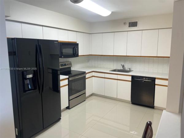 Mystic Pointe Tower 500, 3530 Mystic Pointe Dr #1204, Aventura, Florida 33180, image 1