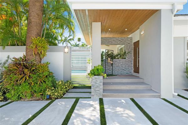 Glencoe, 1616 S Bayshore Dr, Miami, Florida 33133, image 1