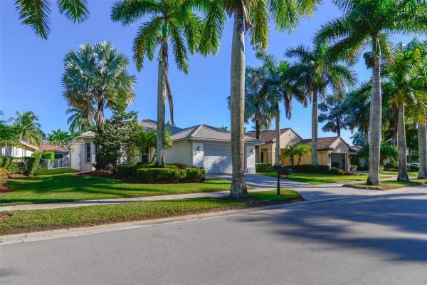 Harbor View, 1868 Harbor View Cir, Weston, Florida 33327, image 2