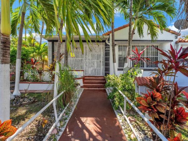 Federal Way, 560 NE 77th St, Miami, Florida 33138, image 2