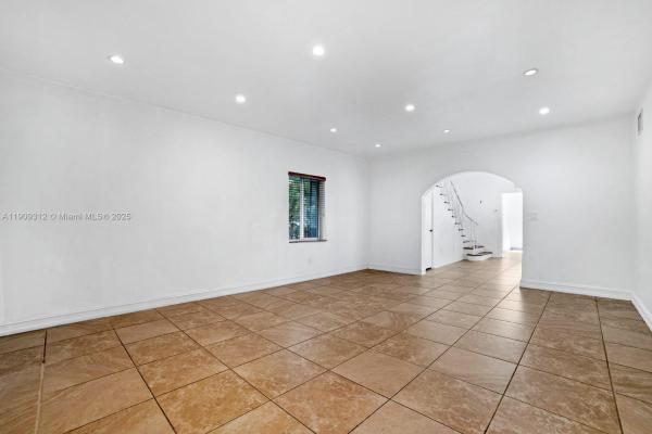 Garden, 3470 N Meridian Ave, Miami Beach, Florida 33140, image 3