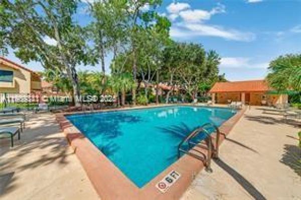 Dadeland Cove, 7816 SW 102nd Ln, Kendall, Florida 33156, image 2