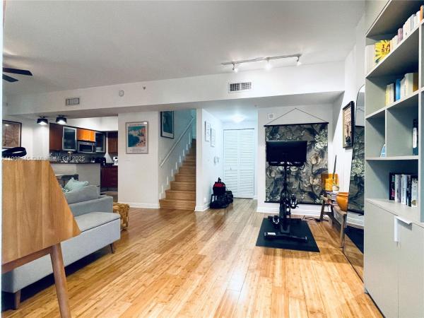 Puerta De Palmas, 888 S Douglas Rd #119, Coral Gables, Florida 33134, image 1