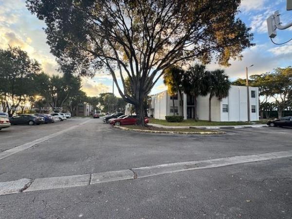 Westbird Village,  #4-104, University Park, Florida 33165, image 2