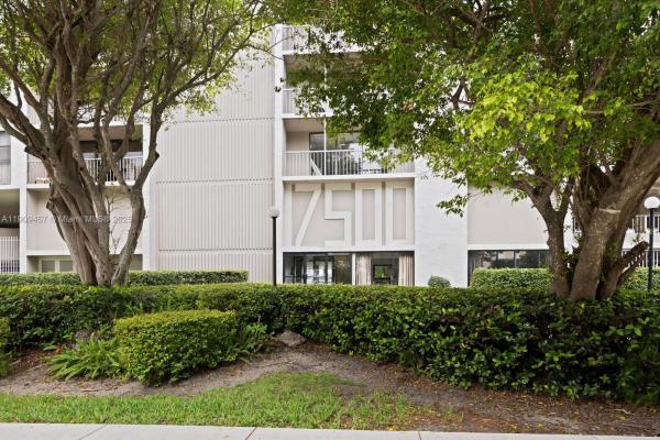 Fairview House, 17500 N Bay Rd #S301, Sunny Isles Beach, Florida 33160, image 1