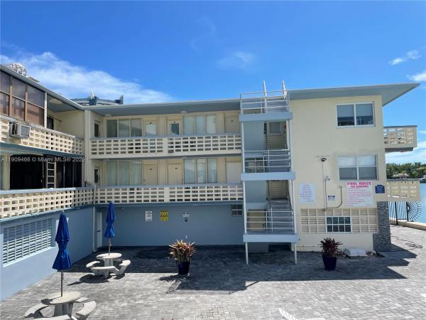 Monaco Yacht Club, 6484 Indian Creek Dr #209, Miami Beach, Florida 33141, image 2