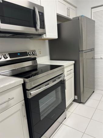 Palm Village Club, 500 NE 2nd St #312, Dania Beach, Florida 33004, image 1