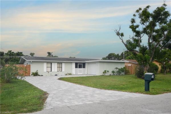 Cape Coral Residential, 2636 SE 18th Ave, Cape Coral, Florida 33904, image 2