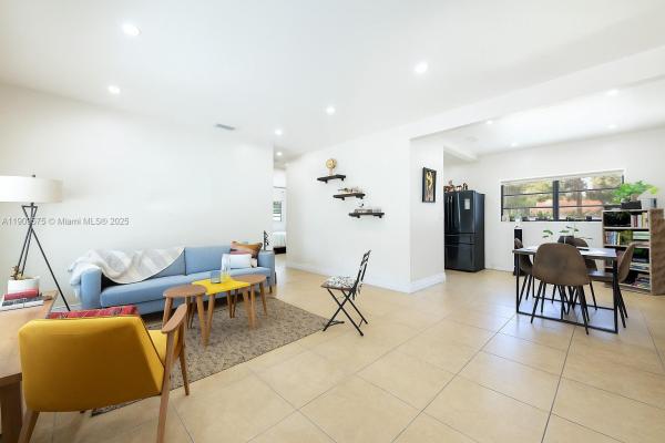 Judy Manors, 250 NE 170th St, North Miami Beach, Florida 33162, image 1