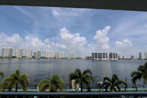 Le Laurier, 17800 N Bay Rd #404, Sunny Isles Beach, Florida 33160, image 1