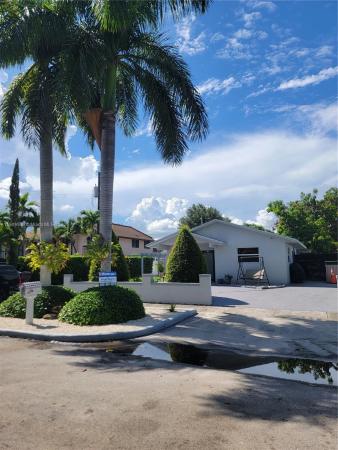 Delporta, 25 E 53rd Ter, Hialeah, Florida 33013, image 1