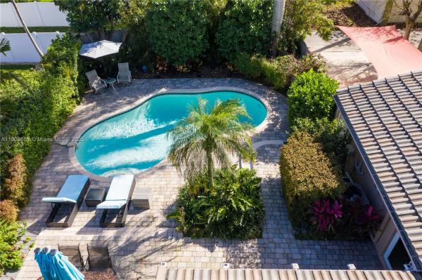 Ocean View Golf, 418 SE 3rd Ter, Dania Beach, Florida 33004, image 2