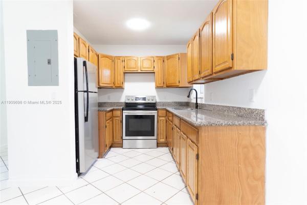 Myrtle Grove, 3010 NW 171st Ter, Miami Gardens, Florida 33056, image 2