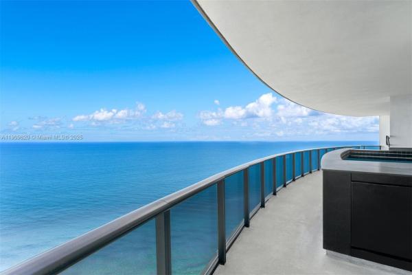 Porsche Design Tower, 18555 Collins Ave #3205, Sunny Isles Beach, Florida 33160, image 1