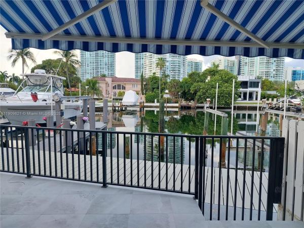 Poinciana Island Yacht & Racquet Club, 255 Poinciana Dr #605, Sunny Isles Beach, Florida 33160, image 1